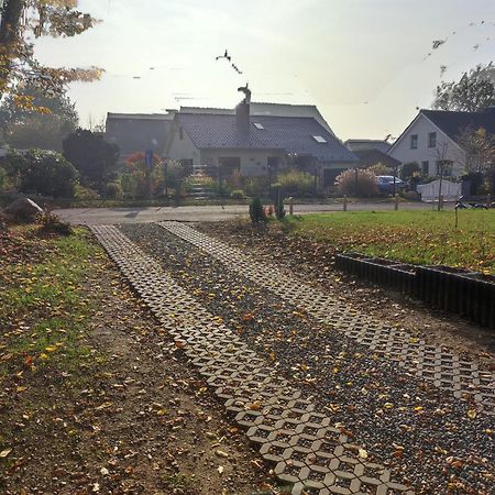 Moderne Ferienwohnung Fuer Familien Im Dachgeschoss 보사우 외부 사진