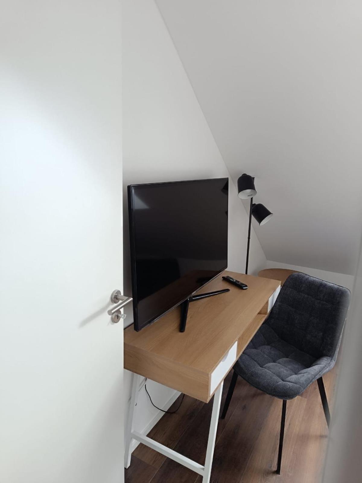 Moderne Ferienwohnung Fuer Familien Im Dachgeschoss 보사우 외부 사진