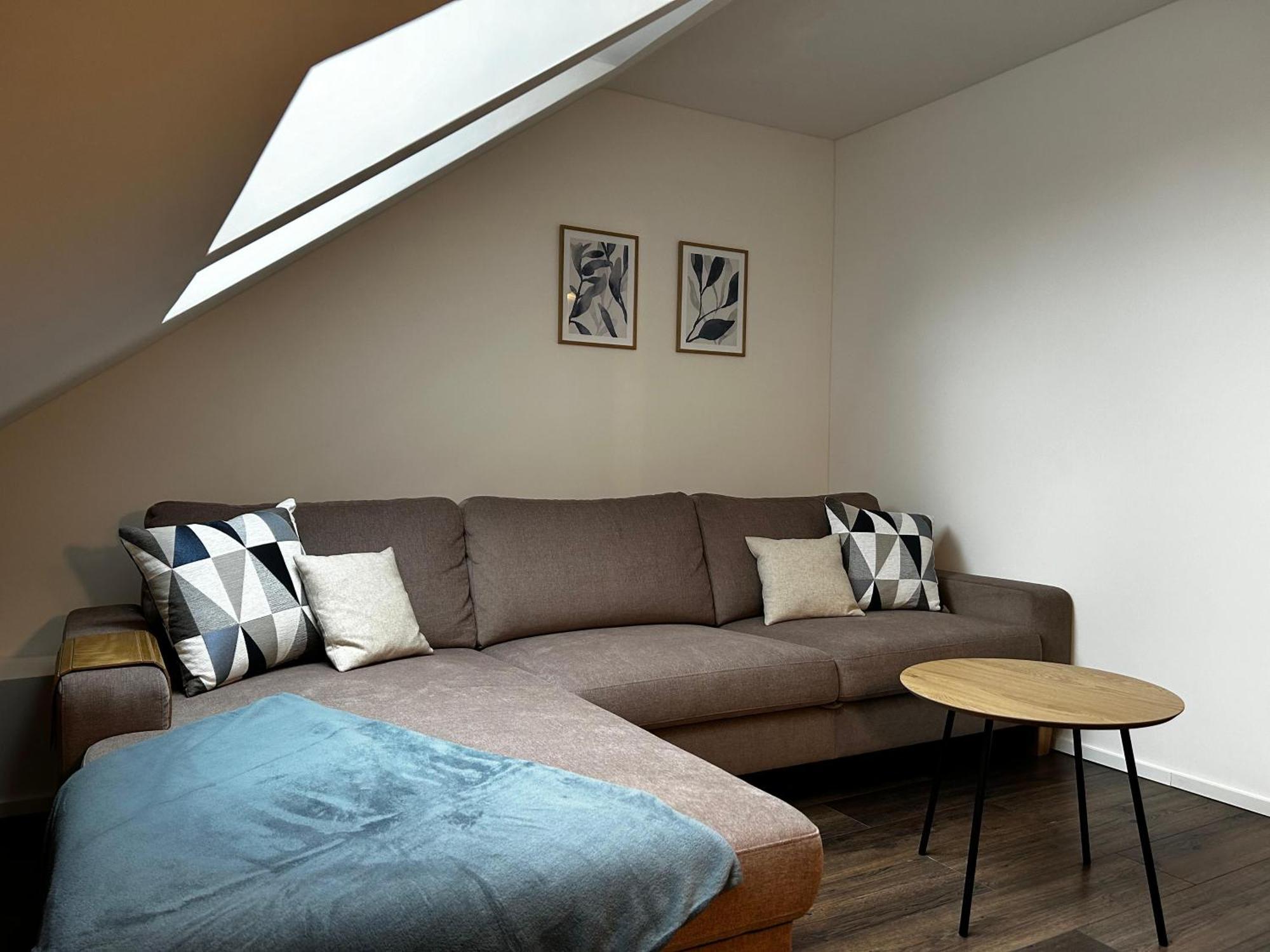 Moderne Ferienwohnung Fuer Familien Im Dachgeschoss 보사우 외부 사진