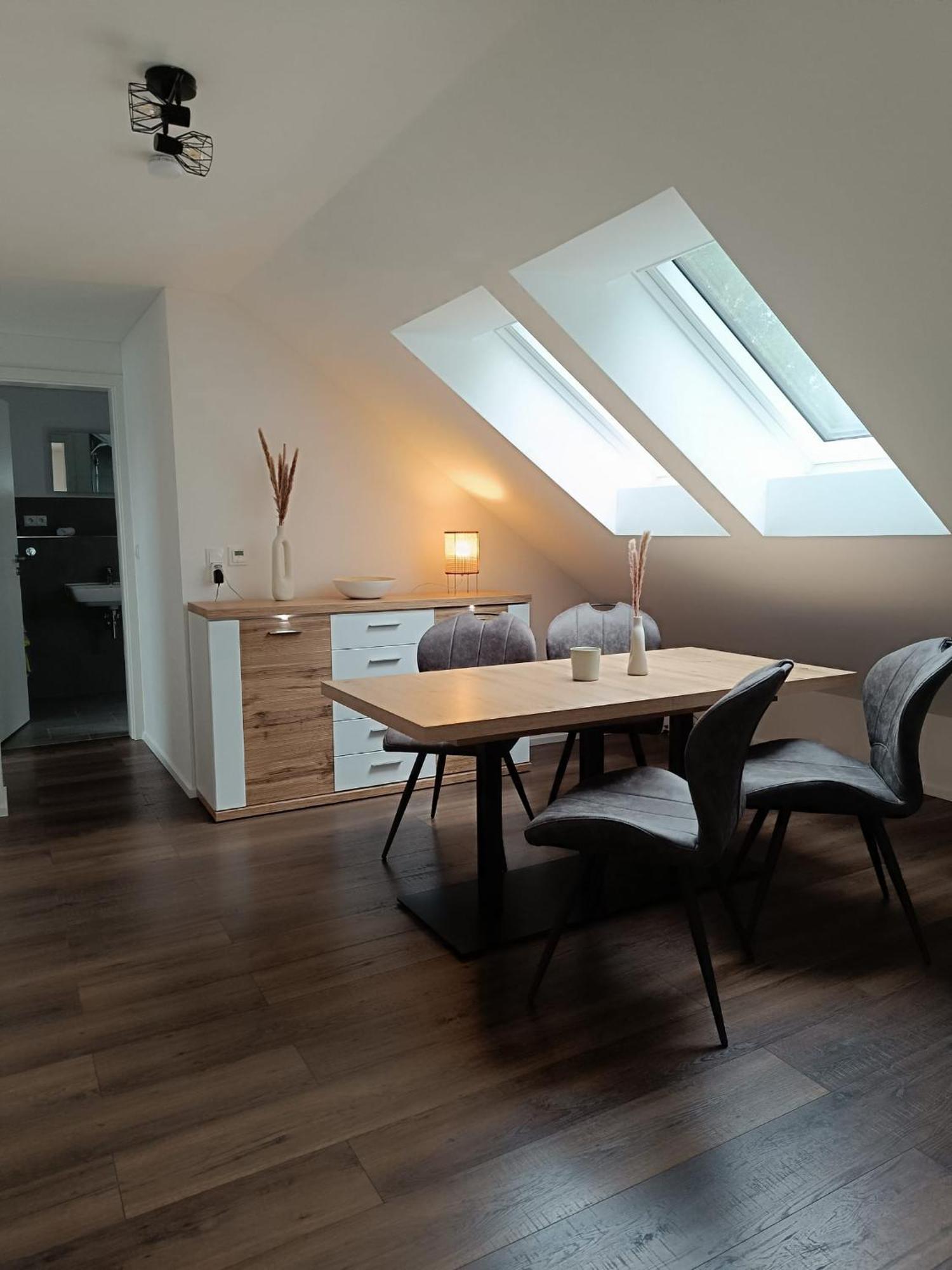 Moderne Ferienwohnung Fuer Familien Im Dachgeschoss 보사우 외부 사진